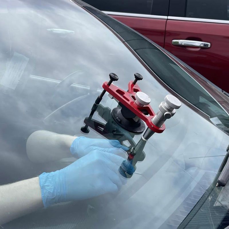 stone crack repair on windshield